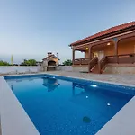 بيت للعطل House K&l *