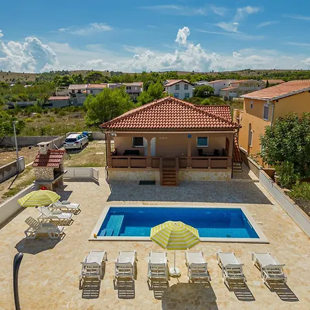 House K&l Nyaraló *