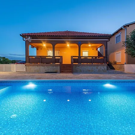 Holiday home House K&l Vir
